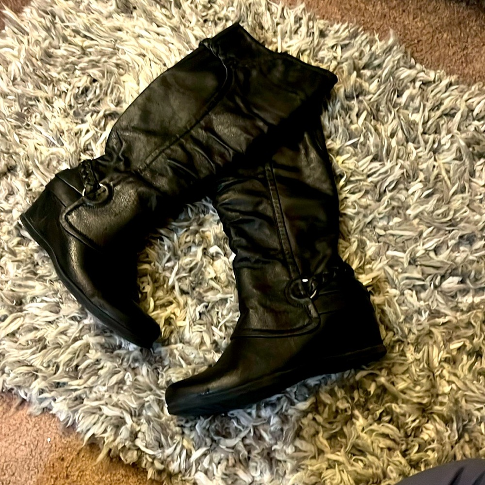 Black side zip boots 2 inch heel